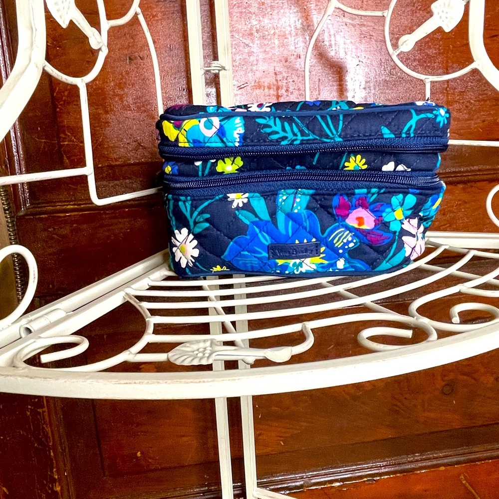 Vera Bradley train case NWOT